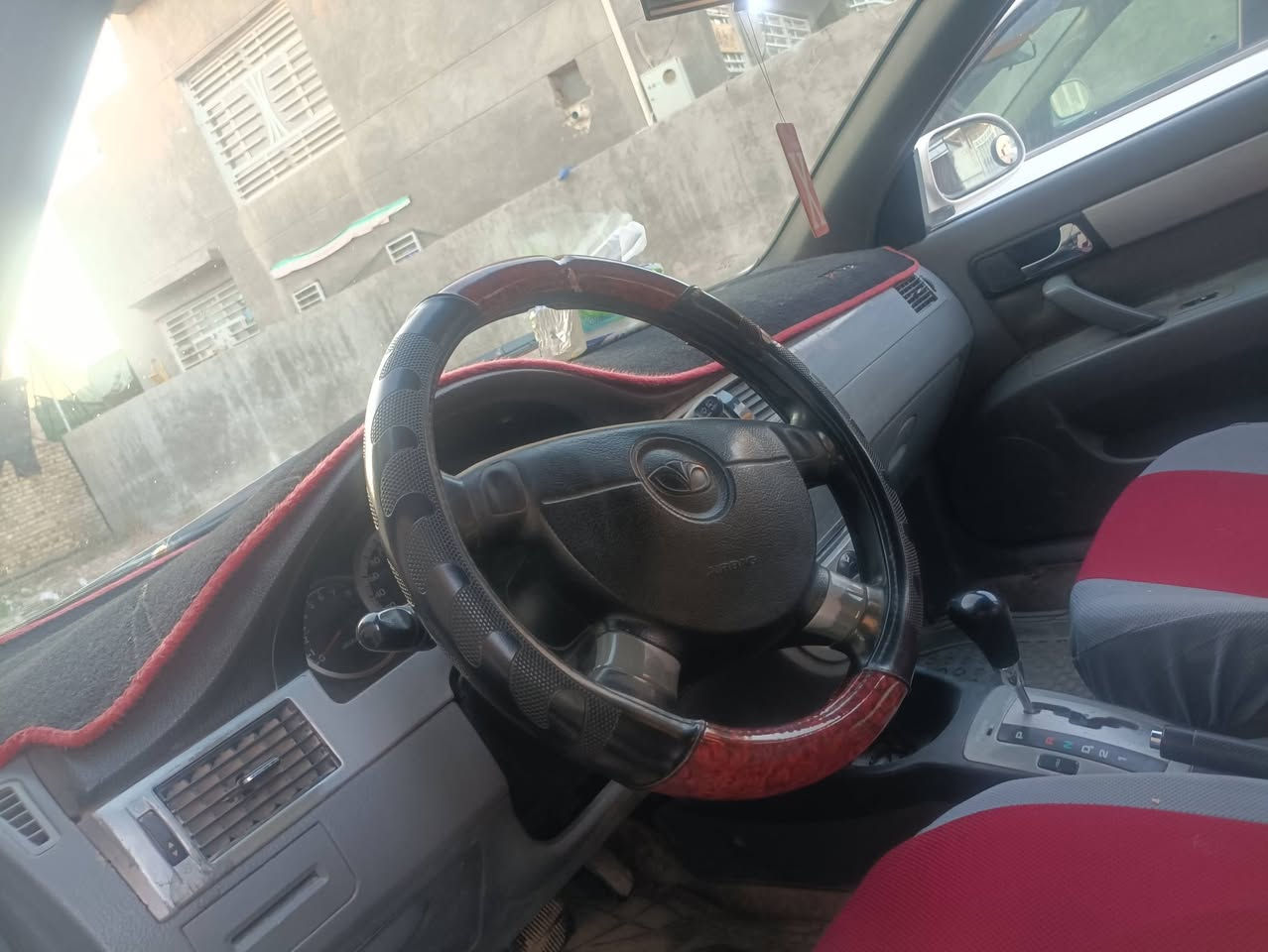 اللهم صل على محمد وال محمد 
السلام عليكم دايو لاستي اوبترا  موديل 2007 مابيها اي ضربة حداديتها نص وگير ومكينه جدد  تخم تاير جديد سنويتها اليوم انتهت صلاحيتها رقمها بغداد مداور كبل سعرها 57 ورقة 
مكانها بابل شارع الحسينية 
رقم الهاتف‏ ‪***********‬‏ 
‏
