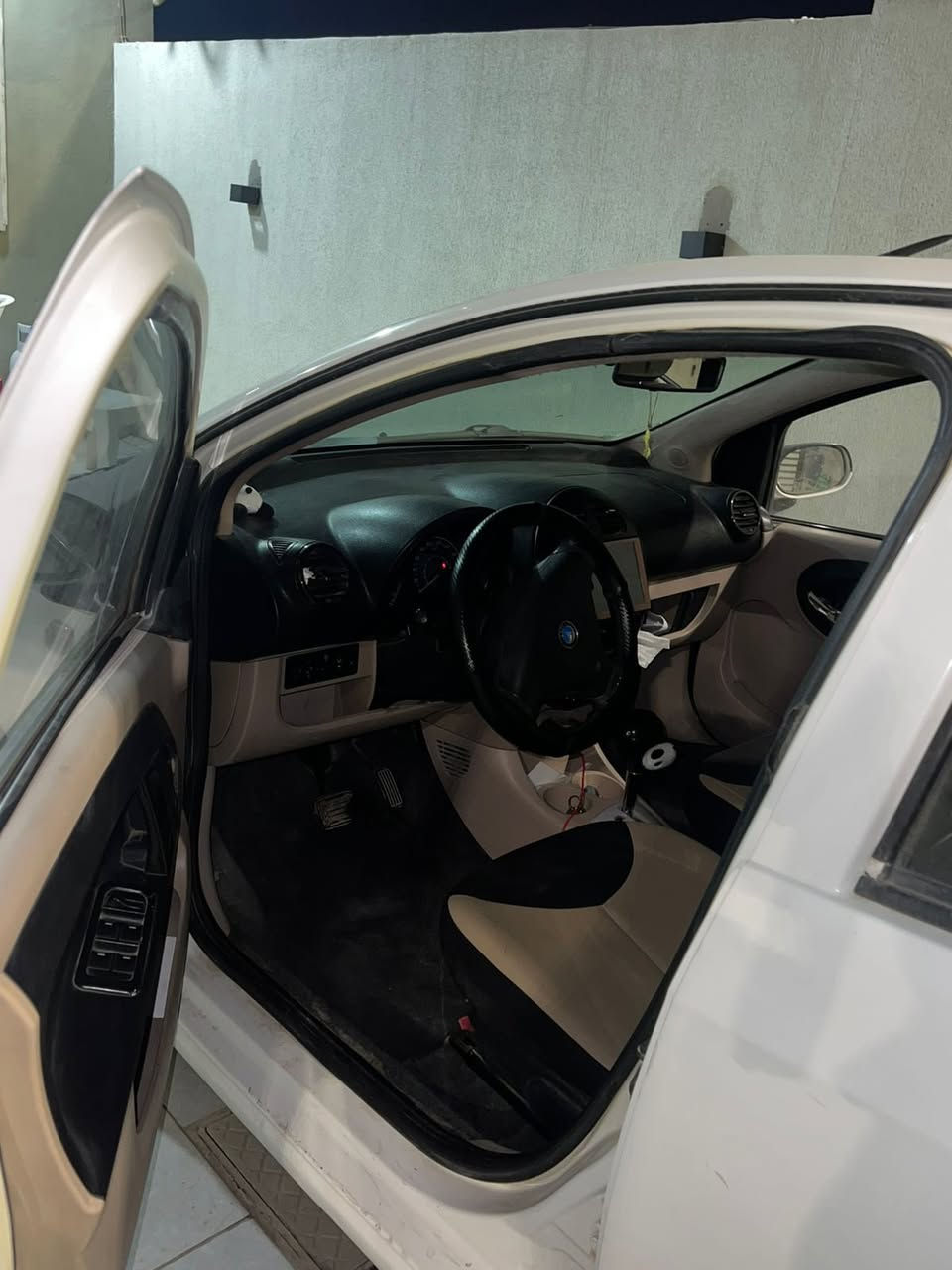 السلام عليكم
جيلي باندا 2013 رقم بغداد انكليزي هزه وسنويه جديده 
تبريد شغال شاشه اندرويد كامره خلفيه 
السعر 47 وبيها مجال بسيط


**إذا كنت صاحب هذا الإعلان وتريد حذفه لأي سبب، رجاءا أرسل رسالة إلى الدعم الفني**