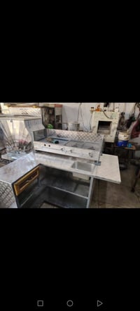 ميز جاي مع الطباخ للبيع الاستفسار 07808525633