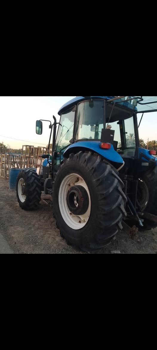 سلام عليكم مكينه نيوهلند TD95
محرك مفتوح لا تنقيص ولا بخار 
 كير اكسن ب شرط كفاله عامه 
عنوان سماوه ***********
