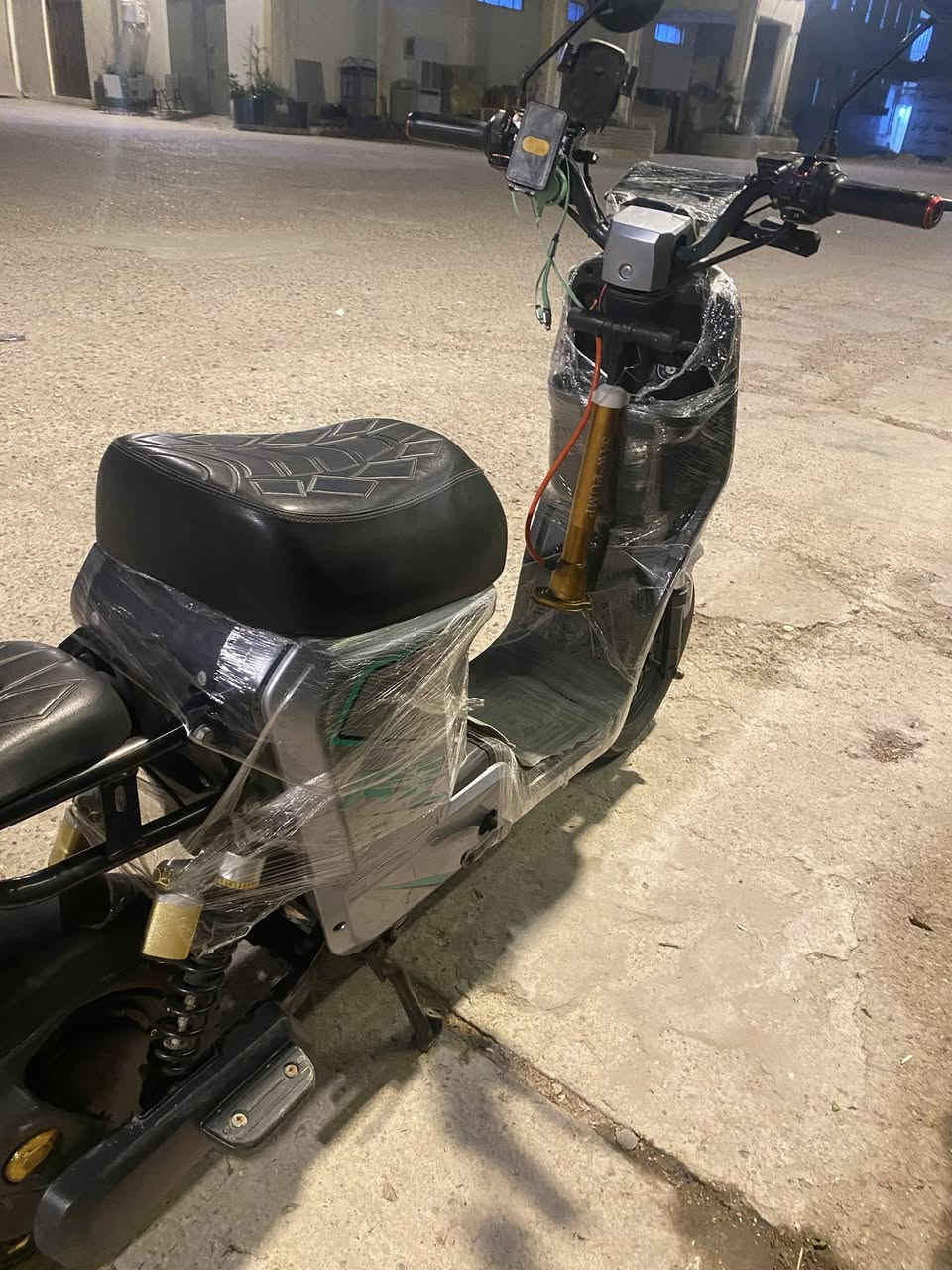 دراجه شحن R9 مديل 2025 نضيفه ومناقصه شي وكلشي شغال بيه من التاير للتاير نقص برغي مابيه فقط للمراوس شعندك مراوس نزل


**إذا كنت صاحب هذا الإعلان وتريد حذفه لأي سبب، رجاءا أرسل رسالة إلى الدعم الفني**