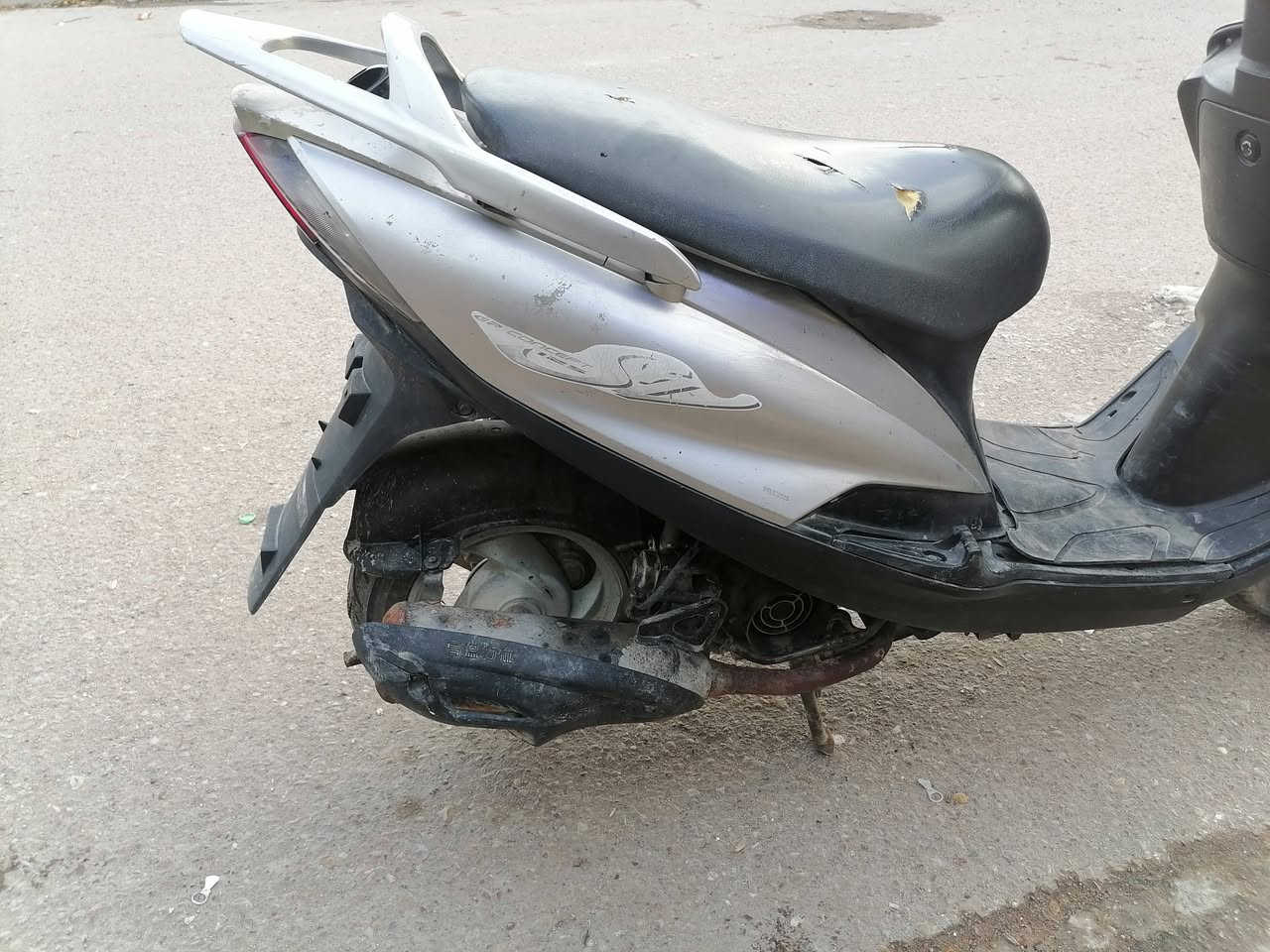 ماكس ١٤٠ سلف وهندر كهربائيات كلها شغاله دبلات حلوه ستاندات صفح وتعليك شلعه ومعدله قفل جنطه وقفل ستيرن وكيجات شغاله
دراجه مسوي بس ولفات ومحركها ناعم ب ٣٥٠ سعرها شراي اتصل
***********
متواجد واتساب
