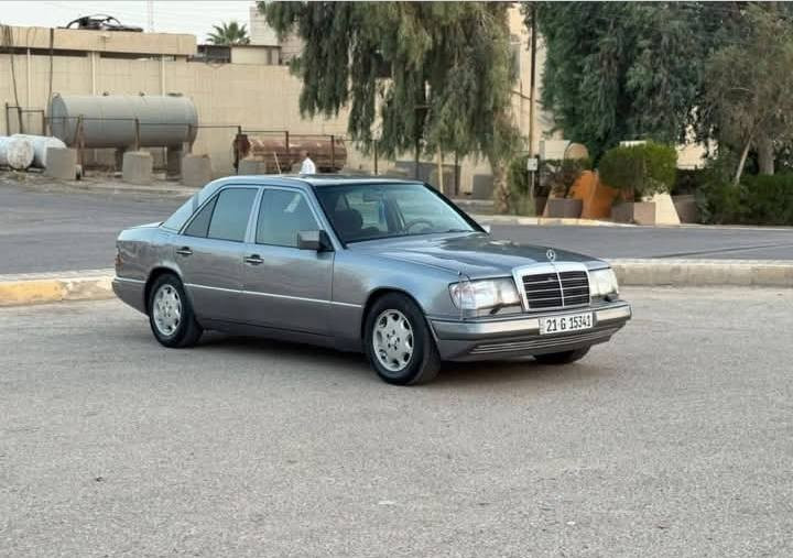 السلام عليكم مارسدس دب موديل 88 رقم سلمانيه تريد تحويل تريد وكاله نظيفه جدا تبريد شغال لأ خياس ولا أي شيء صبغ جماليه مكاني بغداد العبيدي  رقم موبايل ***********
