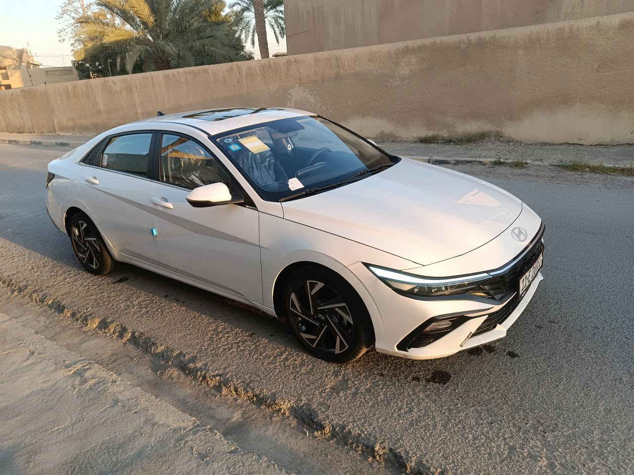 السلام عليكم من رخصت الادمن النترا تجميع الصين موديل 2023 مكفولة كفالة عامة رقم بغداد دولي بأسمي تحويل مباشر ماشية 26
فول السيارة واحد. على. واحد
مواصفات السيارة 
فتحة سقف 
 بصمة ابواب وبصمة تشغيل
وياكل 17
اشاير بل المري
لايت لد
  حساس امامي خلفي 
شاشة كامرة اصلية مري شفط
لا يت 3عدسات
كشنات جلد 
كير. طيارة
تبريد خلفي 
تحكم ستيرن
كروز سرعة
مكينة 1500دبل نوزل 
السيارة بعدة جديدة كلش 
سعر السيارة 137وبية مجال للشراي مكان السيارة بغداد الأعظمية رقمي للتواصل***********
