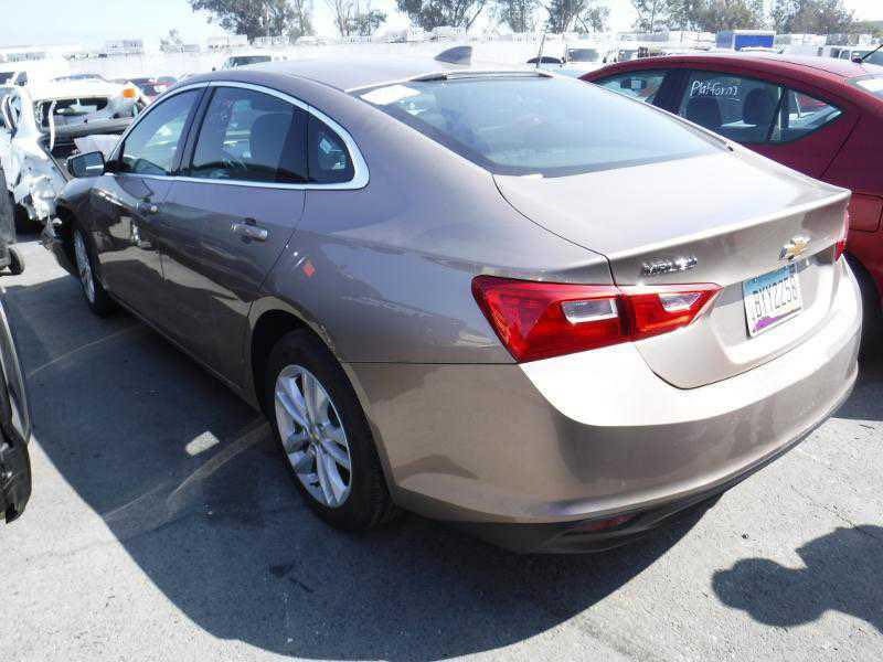 ((بۆ فرۆشتن یان گۆڕینەوە))
ئامادەم بۆ پێدانی سەرانە"

‎مالیبۆ ٢٠١٨ (Malibu 2018)
‎مەکینە ١٥٠٠ تۆربۆ (Engine 1500 Turbo)
‎ڕۆیشتووە: ١٩٠ هەزار کیلۆمەتر
‎تێبینییەکان:
* زەرەر و لێدراوی: وەک لە وێنەکاندا دیارە (بەشێکی چاملغ و بۆنێت).
* تایەکان: چوار تایەی تازەی لەژێردایە.
* پاتری: تازە گۆڕدراوە.
* گێڕ و مەکینە: بەشەرتی کارکردنی زۆر باش و بێ کێشە.
‎فرۆشتن یان گۆڕینەوە (مراوەس):
‎لەگەڵ ئۆتۆمبێلی بەرز (سپۆرتاج، تۆسان، جیپ، فۆڵکسواگن، یان هەر سەیارەیەکی بەرزی مۆدێل بەرز).
‎ئاساییە ئەگەر دەعامی یان پارچەی گۆڕدراو و بۆیاخیشی هەبێت.
‎بۆ پەیوەندیکردن: ***********
