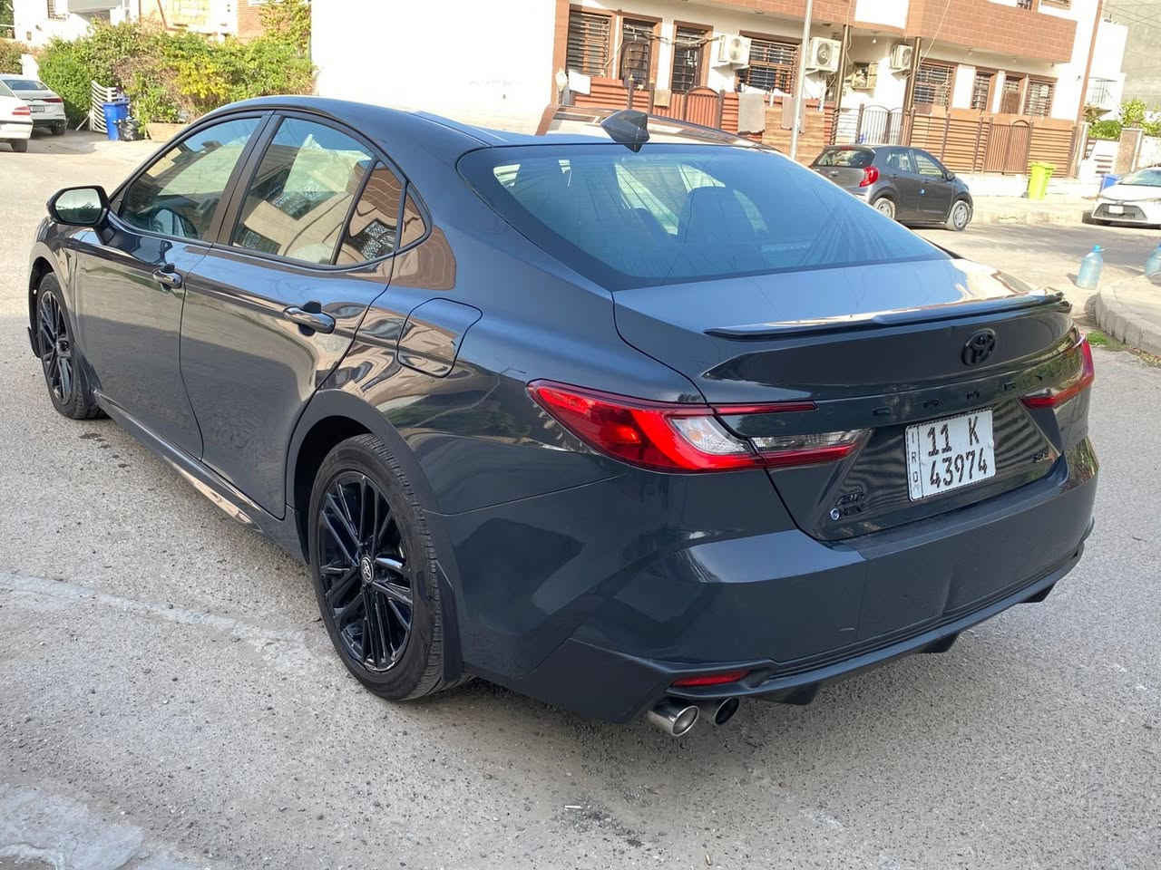 السلام عليكم
كامري 2025 هايبرد 
مواصفات se
شاحن واير ليس
كشن جلد كهرباء
فوول رادارات
بصمه 
وباقي المواصفات المعروفة
حادث جاملغ وبنيد وتكحيل بالباب بسيط
ارباك دركة فقط
شاصي مكفوول علسونار
سعر 212 ورقه
مكانها بغداد اليرموك
للاستفسار 
***********
