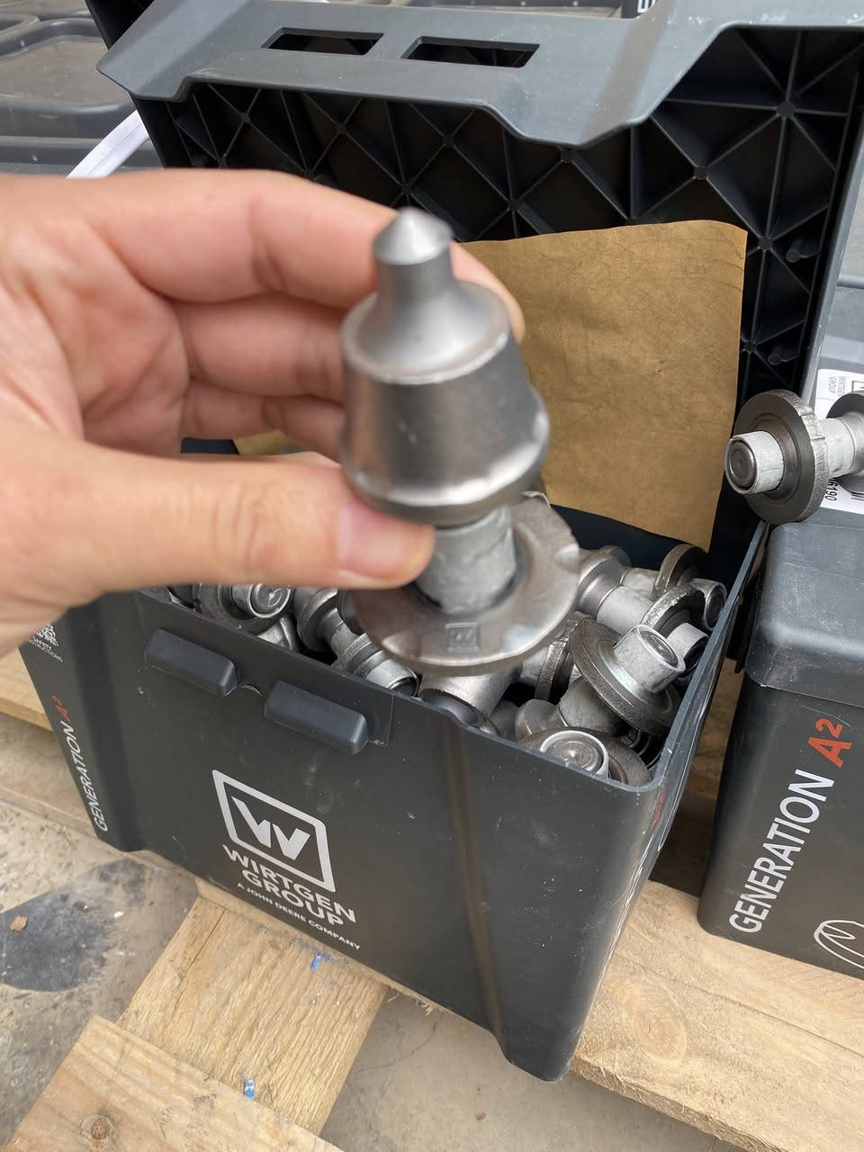 متوفر هولدرات  واقلام حفر 
توصيل جميع المحافظات ***********
