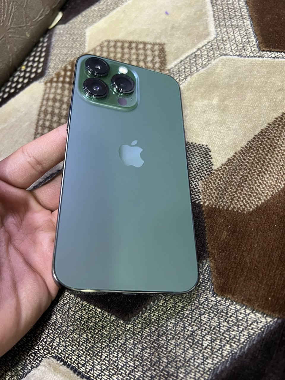 13 برو وليسه برو ماكس 
بطاريه 84
شرط الضمان الجهاز نورمان ما مبدل بي شي
نضافه ميه بل ميه
السعر 560 قفل للبيع فقط الشراي يجي خاص 
ول ما يشتري لا يدوخني ***********
موصل حي الوحده
