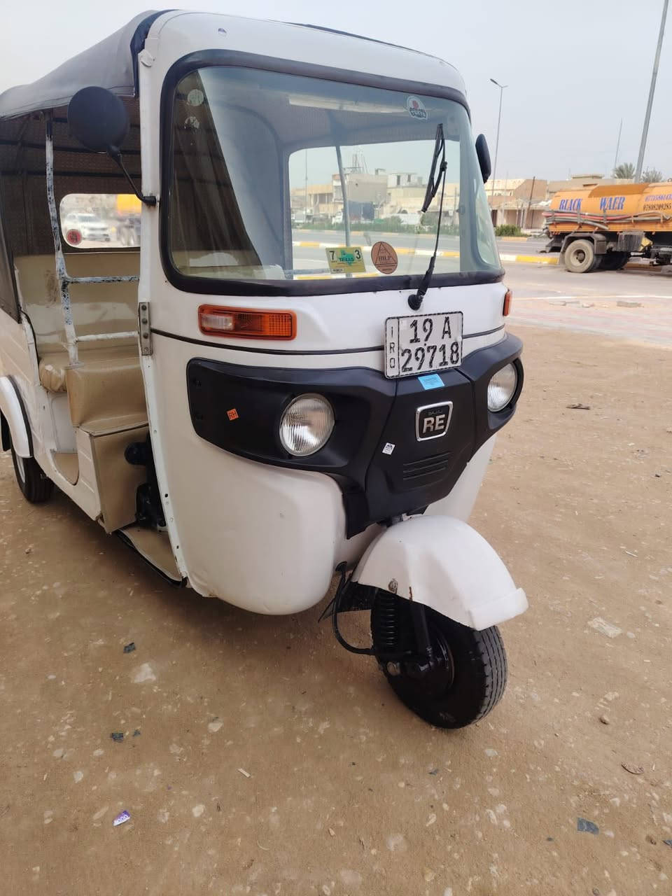 سلام عليكم تك تك موديل 2020 لون ابيض تك تك مرقمه رقم كربلاء هزه جديده  ارقام انكليزي ماعليه غرامات تك تك نضيفه و مرتبه ع ايدي ما ناقصه شي. كبل للشارع مكينه كير اكسل كله نضيف سعرها 6500  عنوان بغداد العبيدي حي الرئاسه ***********
