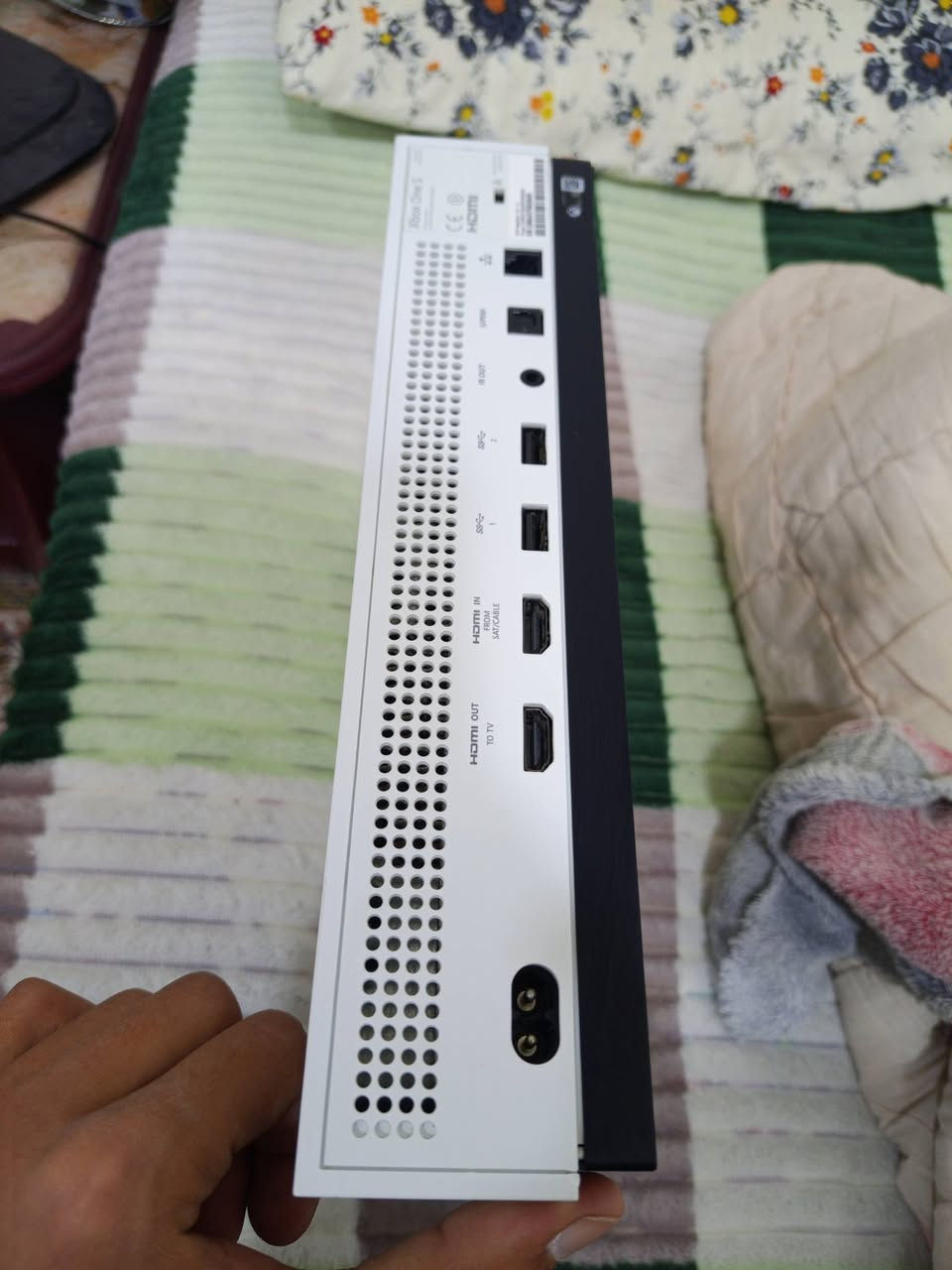 xbox one s 
 جديد للبيع السعر 100 قفل مستعجل علي
*********** واتساب فقط 
بغداد شهداء البياع
