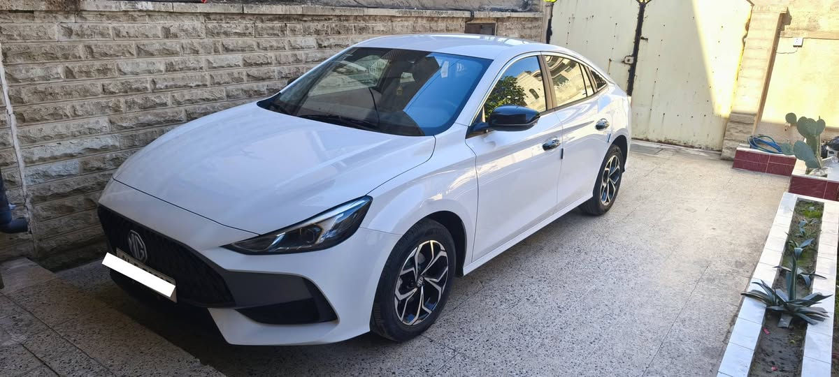 Mg gt اصل كير عادي السيارة اخت الزيرو ماشية ٤٠٠٠ محرك 1.5 رقم دهوك واني الشرعي مصروف عليها كماليات وغلاف ارضية وغلاف كشنات كابوي وكت رياضي كامل بيها بخصة بالدعامية صغيرة ورصعة خفيفة جدا بالجاملغ الامامي السيارة بصمة وحساسات خلفية وشاشة وكاميرا ولايتات led وهواي مواصفات السعر ١٠٤ وبيها مجال شي بسيط


**إذا كنت صاحب هذا الإعلان وتريد حذفه لأي سبب، رجاءا أرسل رسالة إلى الدعم الفني**