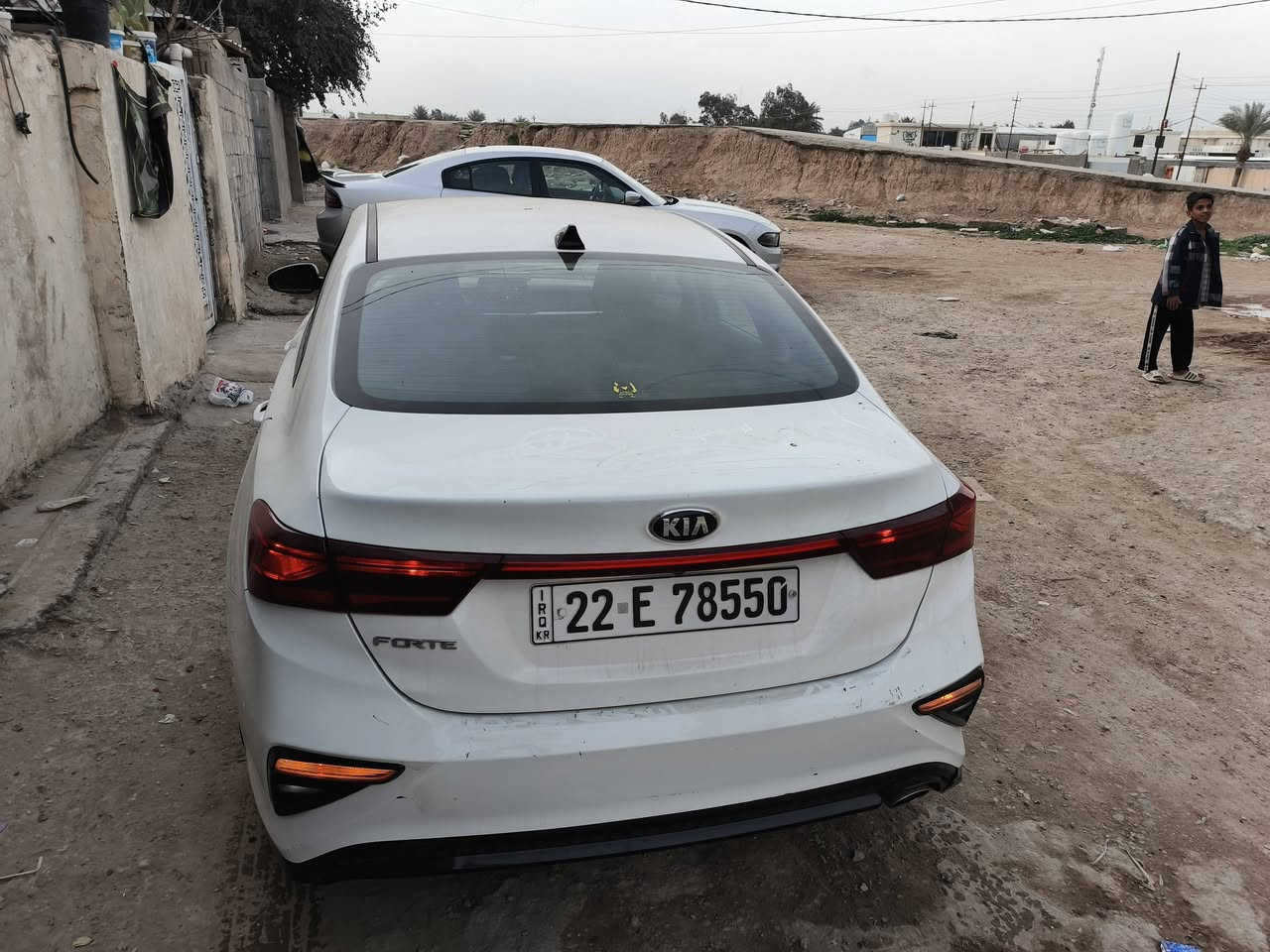 السلام عليكم فورتي للبيع موديل 20 صور الحادث مرفوقه مع المنشور هزه ارقام جديد قبل خمسه ايام تريد تحويل تريد وكاله السعر 140 وبها مجال بسيط اتصلو وبيكم خير وتدللو المكان بغداد جسر ديالى***********
