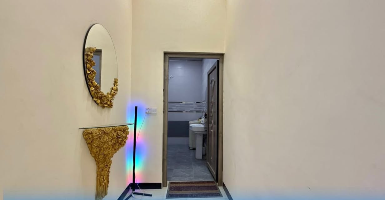 شاليه السعاده 🌼
موثقه بتطبيق الحجز السريع 
تحتوي ع 2 غرف نوم وصاله وكامله 
متوفر حجز للاستفسار 
***********
صلاح الدين -بلد
