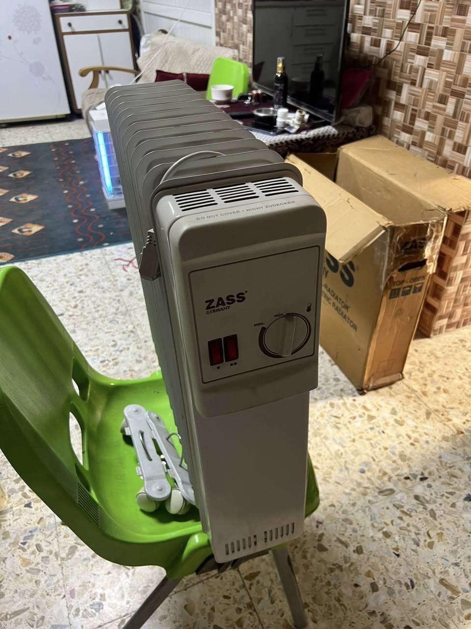 للبيع زوالي قياس 2 في 3 جدد ونظاف سعره الوحدة 50 الصوبة زيتية السعر 70 جهاز رياضه السعر 80 المكان الأعظمية للاتصال ***********
