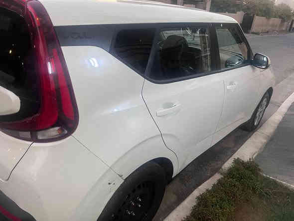 كيا صول موديل ٢٠٢١ ٢٠٠٠ دوش 
سياره نظيفه وتخبل 
تبريد ثلج 
تخم تاير جديد 
كبل للشارع تسوق 
تحكم ستيرن ومرايات وشاره 
سياره موظفه من البيت للدوام 
ماشيه ٤٥ ألف
وبيها ملاحظات بسيطه 
١٢٠ وبيها مجال شي بسيط 
مكانها حسينية راشديه 
للاستفسار أكثر الاتصال على رقم ***********
