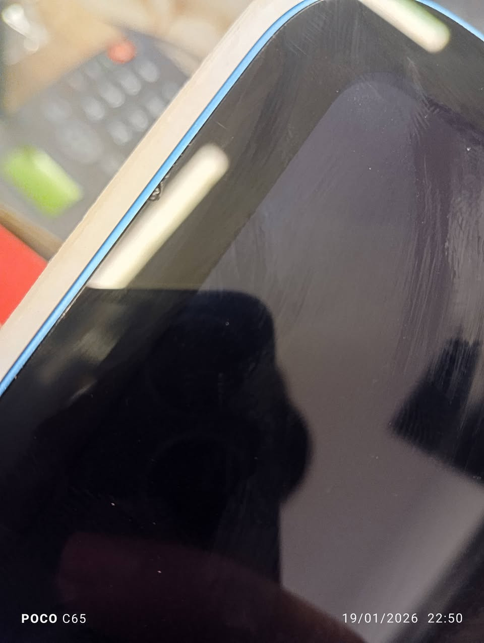 السلام عليكم
ايباد 10 
ذاكرة 64
كامل ملحقات فقط ثلمة كلش صغيرة موضحه بالصور
والشاصي بي عواج كلش خفيف
الباقي كله مكفول 
لا مفتوح ولا مصلح
السعر 200 الف قفل لحد يعامل 
مكاني بغداد
***********
