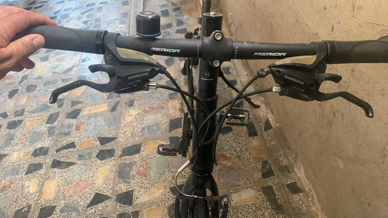 صديقي اذا مو شراي لاتحجز 

ميردا فول  نظافه 

حجم الويل ٢٨ 

حجم الفريم ٥٠ 

فول الالمنيوم بلادي 

قطعة خفيفة 

وسلس بالقيادة 

مكاني بغداد قرب فلكة حي النصر 

***********
