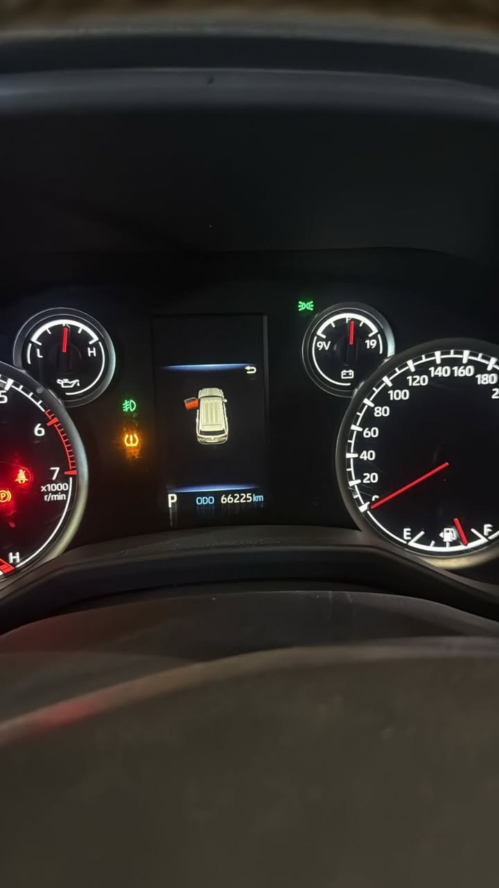 لاندكروزر اربيل 23 لمتد اس توين توربو (سماعات جبيل)
مكفوله بسمي شخصياً تحويل مباشر هزه جديده 
السعر 685 $ وبيه مجال بغداد المشتل
***********
