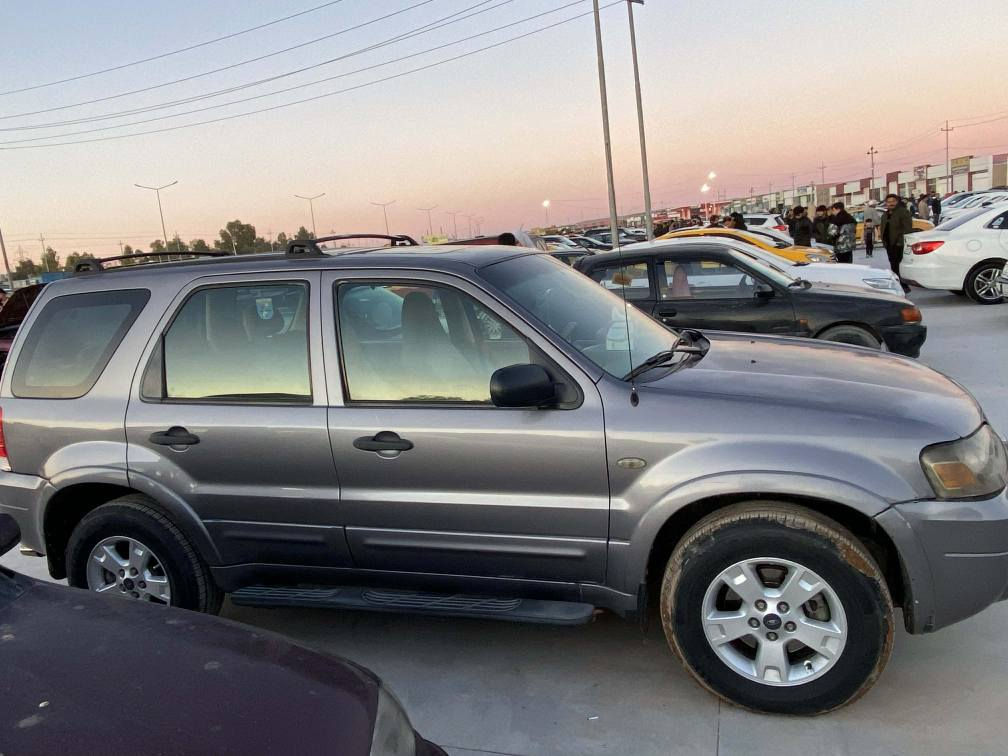 سكه يب موديل ٢٠٠٧ هه ليجي. سفري ليره يه. يه م بارجه بو يأ خ  سنه وي تا ٣٠ تازه يه بتاقه ي بانزيني هه يه. به ناو خومانه.  سياره كه كه مينه و كير تازه كوراوه. اوروبيم بو به ستاوه  تأثم بيش تايه تازه يه.  فول فوله. موا سه فاته  سعري ٧٥ مه جال  شوين كه ركوك  ***********. *********** كركوك, العراق
