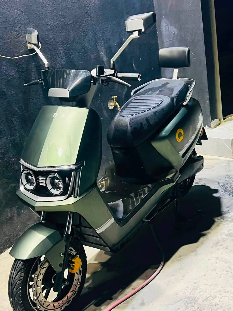سلام عليكم دراجه شحن اي شي ما بيها مستخدمه 4 اشهرفقط نضافه%90تعال شوف بعينك سعر800وبيهامجال شي قليل موديل2026 ***********
