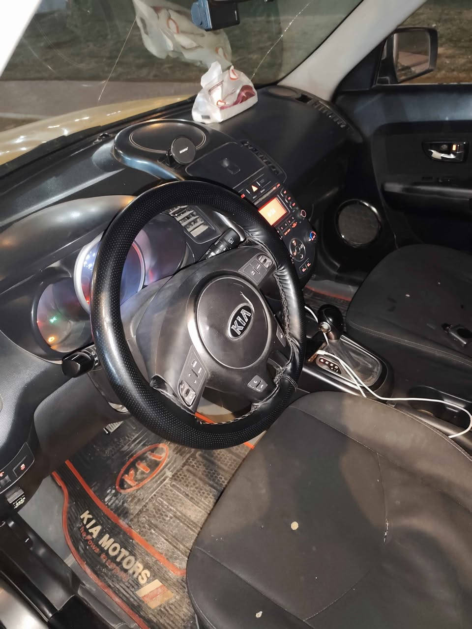 السلام عليكم 
كيا صول 2013 وارد امريكي جاملغ وبنيد وبيها طخات بدون دواخل لغود وشواصي مكفولة 
مكينة وكير خير من الله مكينة 2000 دوش 
تبريد ثلج تخم تاير صدر امامي خير من الله وصدر الخلفي نص عمر تخم تاير السيارة رقم بغداد جاهزة مجهزة مصفرة غرامات سنوية شهر 11 بيها منضومة غاز كاملة السيارة تكسي صبغ عام 
السعر 72 وبيها مجال قليل كلش 
0️⃣7️⃣7️⃣3️⃣6️⃣1️⃣7️⃣8️⃣1️⃣5️⃣4️⃣
مكاني بغداد بوب الشام بغداد, العراق


**إذا كنت صاحب هذا الإعلان وتريد حذفه لأي سبب، رجاءا أرسل رسالة إلى الدعم الفني**