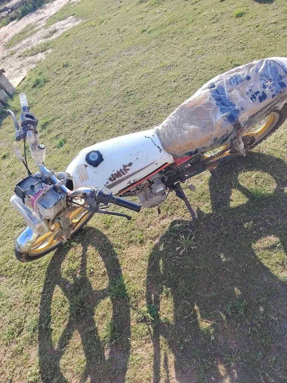 دراجه البيع موديل ٢٠١٤ أواق كامله ويترقم صاحب المنفيس بعقوبه ***********
