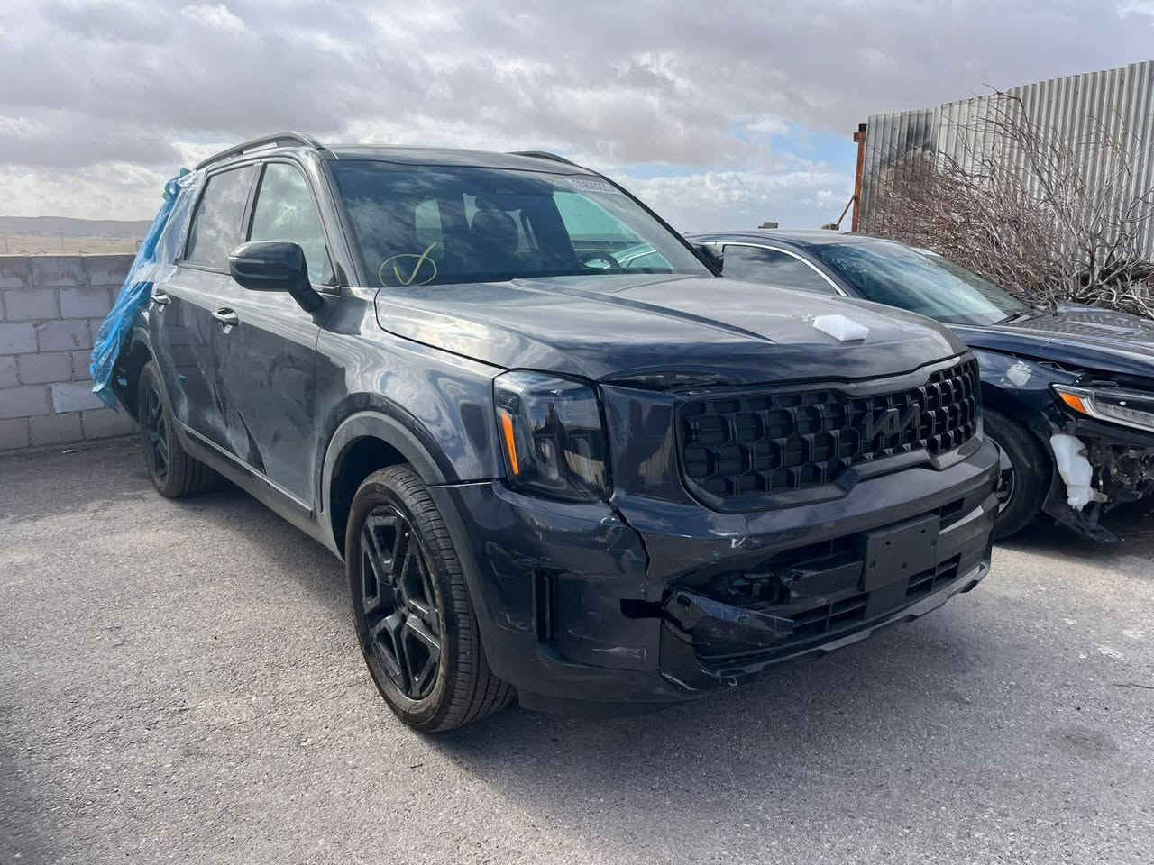 السلام عليكم كيا تولرايد موديل ٢٥ ماشية ٣ الاف حاليا بلعقبة تفيد العندة كتاب شهداء او حرة بكيفك بدون كمرك وتصليح واصلة لليوسفية. اني دافع النقل ٢١٠ ورقة للاستفسار واتساب *********** مكاني بغداد
