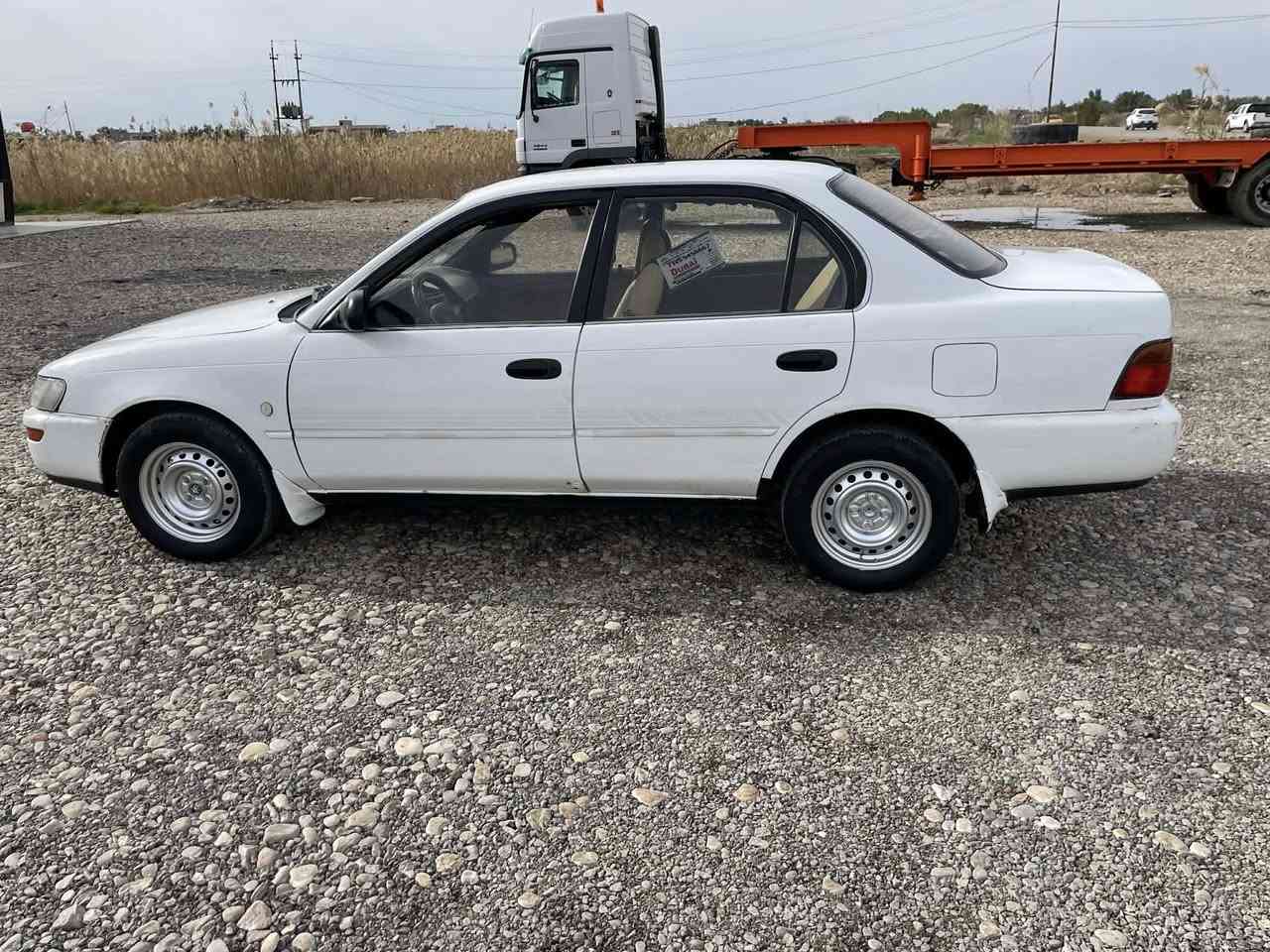 سلام عليكم للبيع كورله موديل ١٩٩٢ رقم واسط السنويه ٢٧ مشروع وطني شرط تحويل مكفوله من من اي عيب شرعي تخم تاير حداديه جديده كهربائيات كله شغاله  مكينه ١٨٠٠ كير عادي ٥نمر  السعر ٥٠ وبيهه مجال للطيبين العنوان كوت دجيلي رقم ***********
