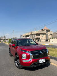 السعر 193 موديل 2023 متسيوبيشي اوتلاندر  اعلة فئه VIB  ثلاث انضمه (هاي...