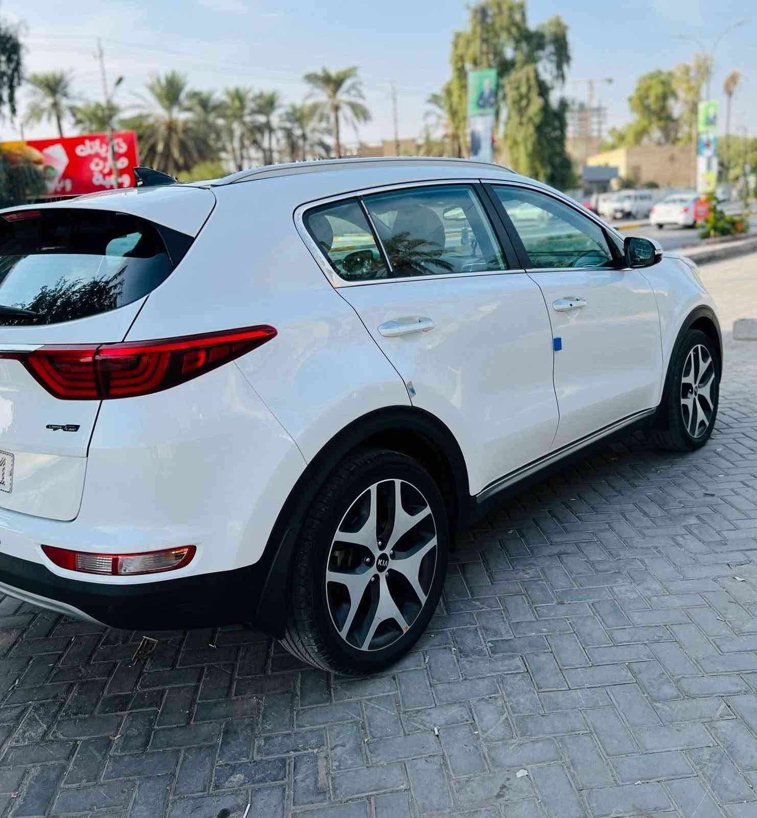 السلام عليكم 😎🔥بيع فقط 

كيا سبورتج GT لاين 2019 خليجي 

رقم بغداد انكليزي تحويل مباشر ب اسم المشتري

عداد المسافه 55  الف حقيقي

المواصفات 🔰LiNE GT
محرك 2000 دوش 
بصمه ابواب وتشغيل 
سقف بونراما 
كشنات الاماميه  كهرباء 
داخل جلد 
شاشه
كامره خلفيه 
حساسات امامي خلفي 
سايد بريك دكمه 
اوتو هولد 
درايف مود وضع قياده
فول تحكم ستيرن 
داخل وخارج زينون 
جنطه كهرباء 
مجموعه اصوات JBL
تبريد قطعتين
لك لايت لد
مري شفط + اشاره 
كشافات زينون 
ترحيب عند الاقتراب
اريل انفكيشن 
زراكات لايت 
وبعد بيها مواصفات 

  📍 مكان السياره / بغداد الكاظميه 

📞*********** 

📞***********
