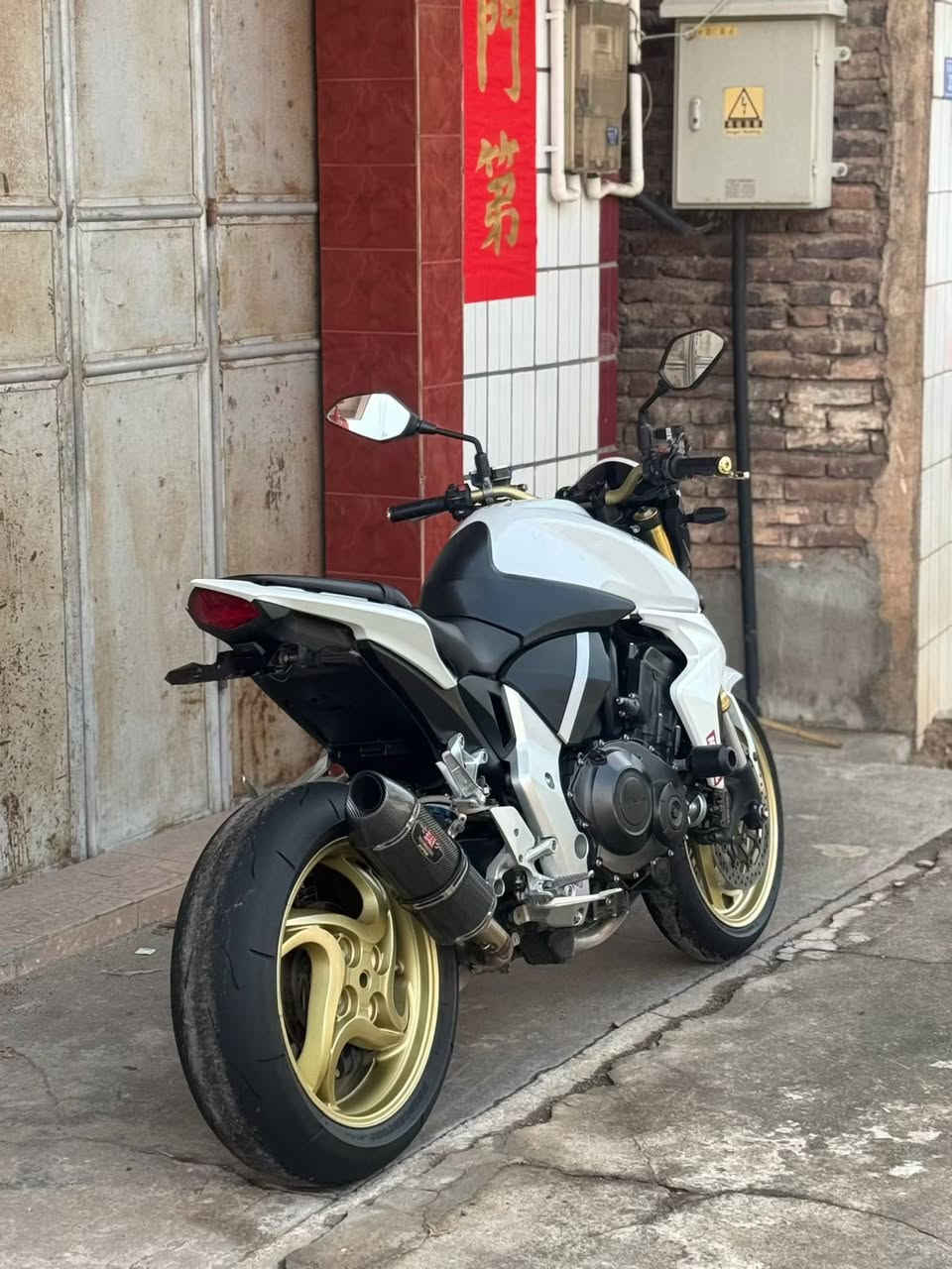 CBR 1000R
2013
ضمان گیر محرک بدون حادث 
٣٥ورقە 
***********
***********
دراخە بل خارج. بعد ٤٥-٩٠یوم من دفع وصل سلیمانیە 

https://www.tiktok.com/@samuraiskill1?_r=1&_t=ZS-92iYqbjYofo

https://www.tiktok.com/@madeinjapan919?_r=1&_t=ZS-92iYuV3zbOx

یمکن تابعنی علی تیک توک 
شکران. لکل اخوان
