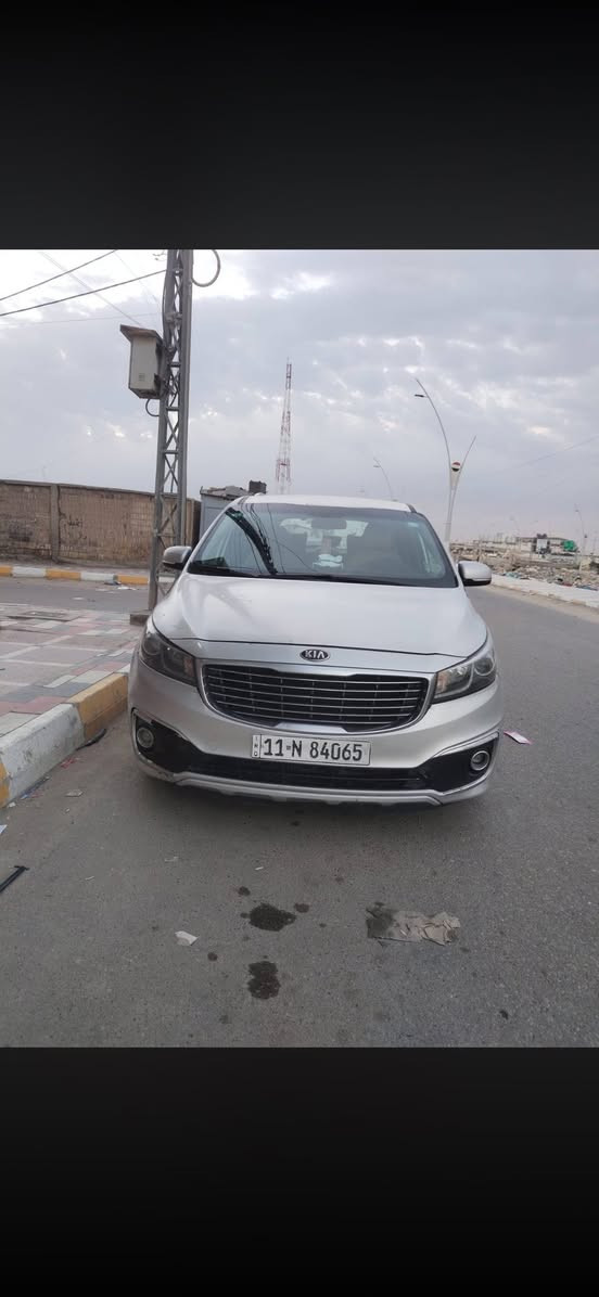 السلام عليكم كيا سيدونا 2017 فول مواصفات عده الفتحه بصمه مرايات شفط بيبان كهربأي 
رقم بغداد انكليزي ابسمي
سياره جاهزه 100/100
حداديه 100/100
تبريد ثلج تخم تاير 100/100 سيار جااهزز واحد ع واحد 
مكانه ناصريه مركز بلحبوبي!
صور حادثه بأمريكا مرفق بالمنشور وسونارها هم
السعر 175
*********** زيد
