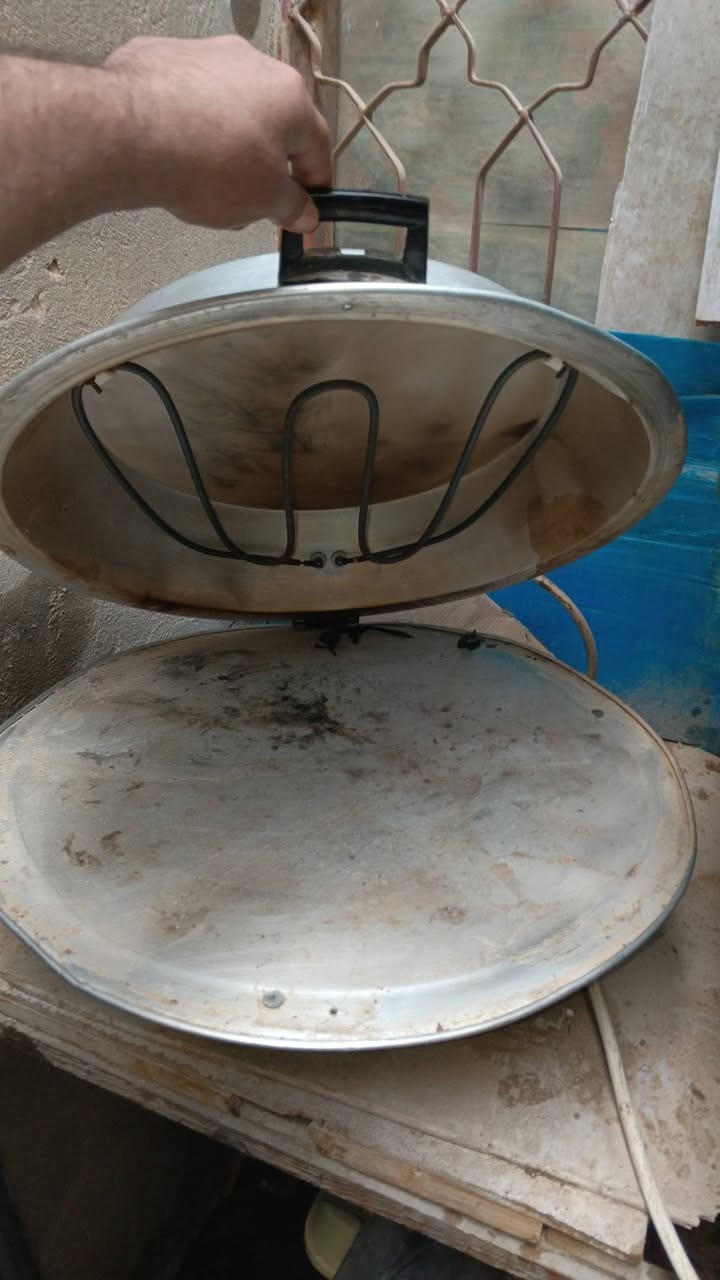 للبيع مبردة برفاب حجم الكبير والحجم الوسط وتنور كهربائي وزاوية صاج وبوفية قوية خشب صاج درج حديد مكاني نجف حي المكرمه كلمن وسعره الاتصال او المراسلة على الرقم ***********
