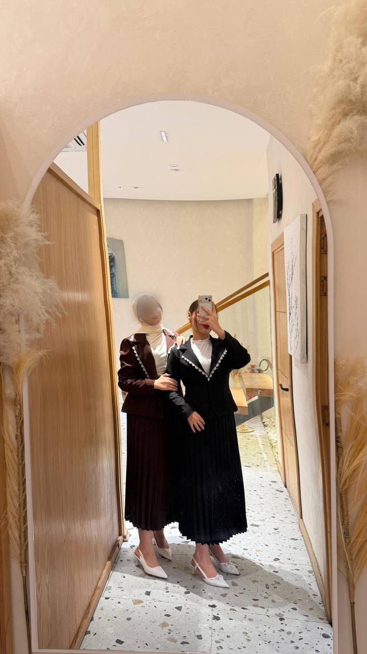 توفر لون نيلي وصاصي
🌸طقم قطعتين مبطن دبل كولتي عالي
السعر 25
القياسات- 38 40 _42-44-46-48


**إذا كنت صاحب هذا الإعلان وتريد حذفه لأي سبب، رجاءا أرسل رسالة إلى الدعم الفني**