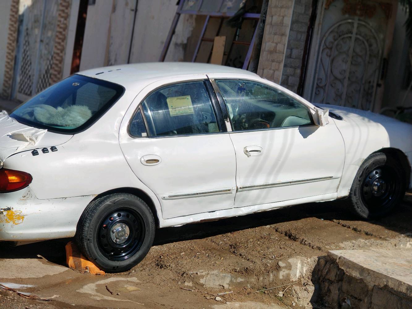 ألنترا موديل الفين سنوية ل٢٠٣٠ كير شرط محرك شرط حدادية جديده تخم تاير ويلات جدد سيارة متعوب عليها ماتصرف ربع العنوان السماوة قضاء الخضر