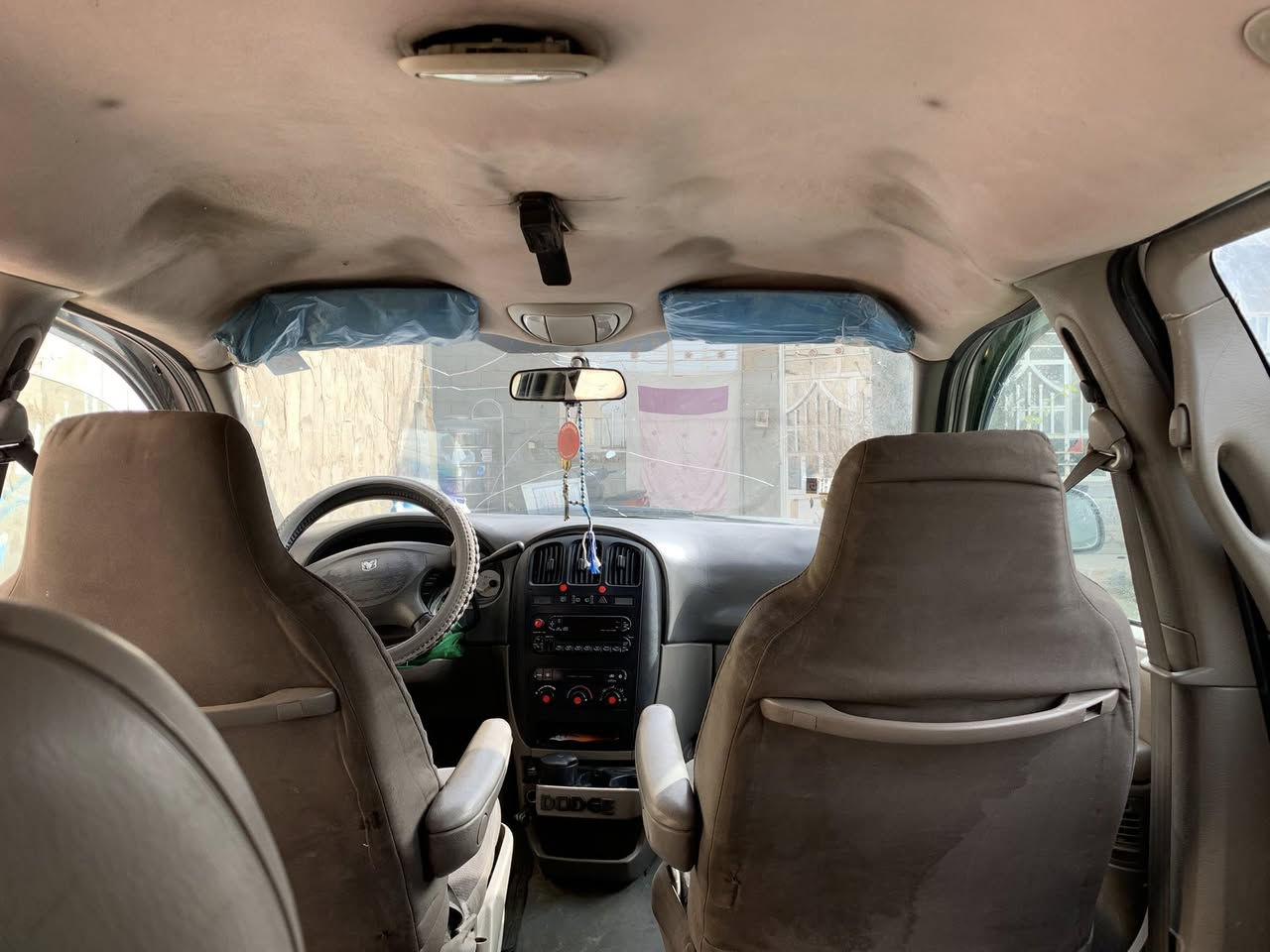 السلام عليكم سياره دوج 2001 للبيع ، سياره مكينه ومحرك خير من الله ، 
  صدر امامي خلفي جديد مبدلهن
 ورقمها انكليزي بـ اسمي تحويل مباشر 

مكاني بغداد / جزيره بغداد السياحية 
سعرها 60 وبيها مجال بسيط 
رقمي ***********
