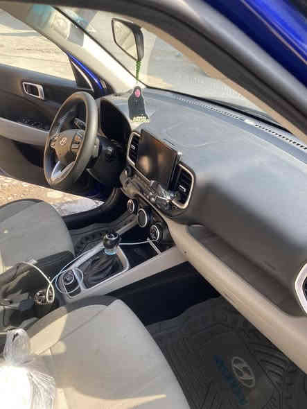 الحلوه للبيع 🧿🤍
فينو هونداي موديل 21 وارد امريكي 

قطعه فقط بنيد صبغ 

ماشيه 45 ميل حقيقي 

فول 1-1 

فتحه بصمه تشغيل ع بعد 

كشاف ليلي لد زنون اصلي 

3 انضمه قياده 

محرك 1500 دبل نوزل 

شاشه كار بلي تحكمات ستيرن 

مثبت سرع كروس تحديد مسار 

رادادر امامي خلفي 

بريك تلقائي 

داخل لونين مناقصها شي السياره 

السعر 133 

بغداد البنوك ***********
