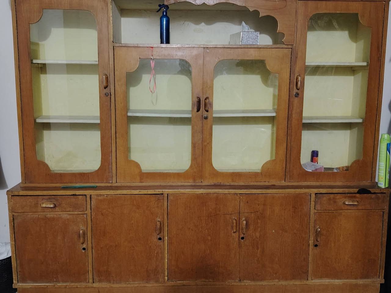 معرض خشب جديد  سعره 200 بابل مركز ***********
