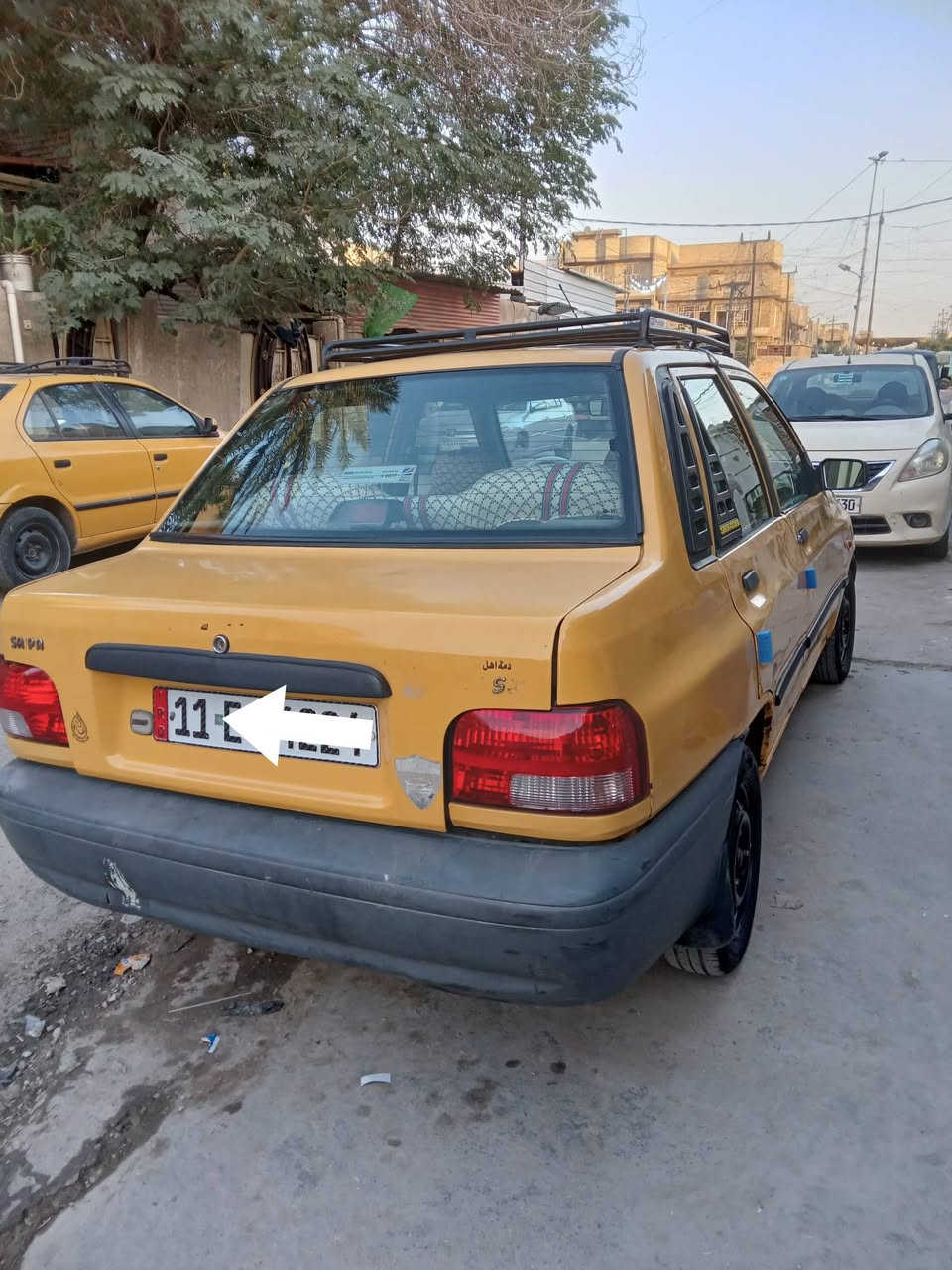 سلام عليكم  سايبه مديل 13 رقم بغداد رقم نكليزي  مصفر هيه وغرامه شواصي حلوات  كير ومكينه خير من الله كهربايات كله شغاله تخم تاير  تحويل ثاني يوم سعر 25 $وبيه مجال حك جيه بكان سياره بغداد مدينه صدر رقم الهاتف ***********
