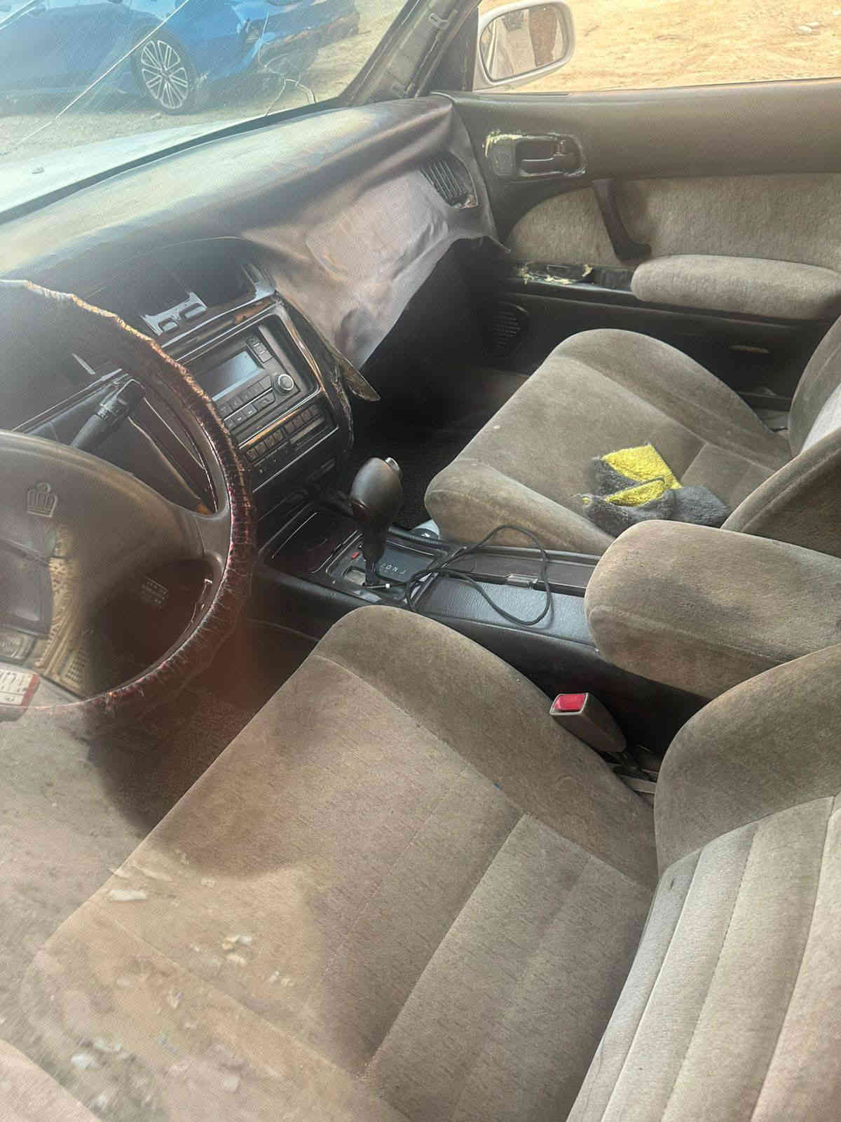 سلام عليكم بطه للبيع رقم بغداد بسمي العنوان بغداد المدينه السعر 33وبيهه مجال مكينه 2500   ***********
