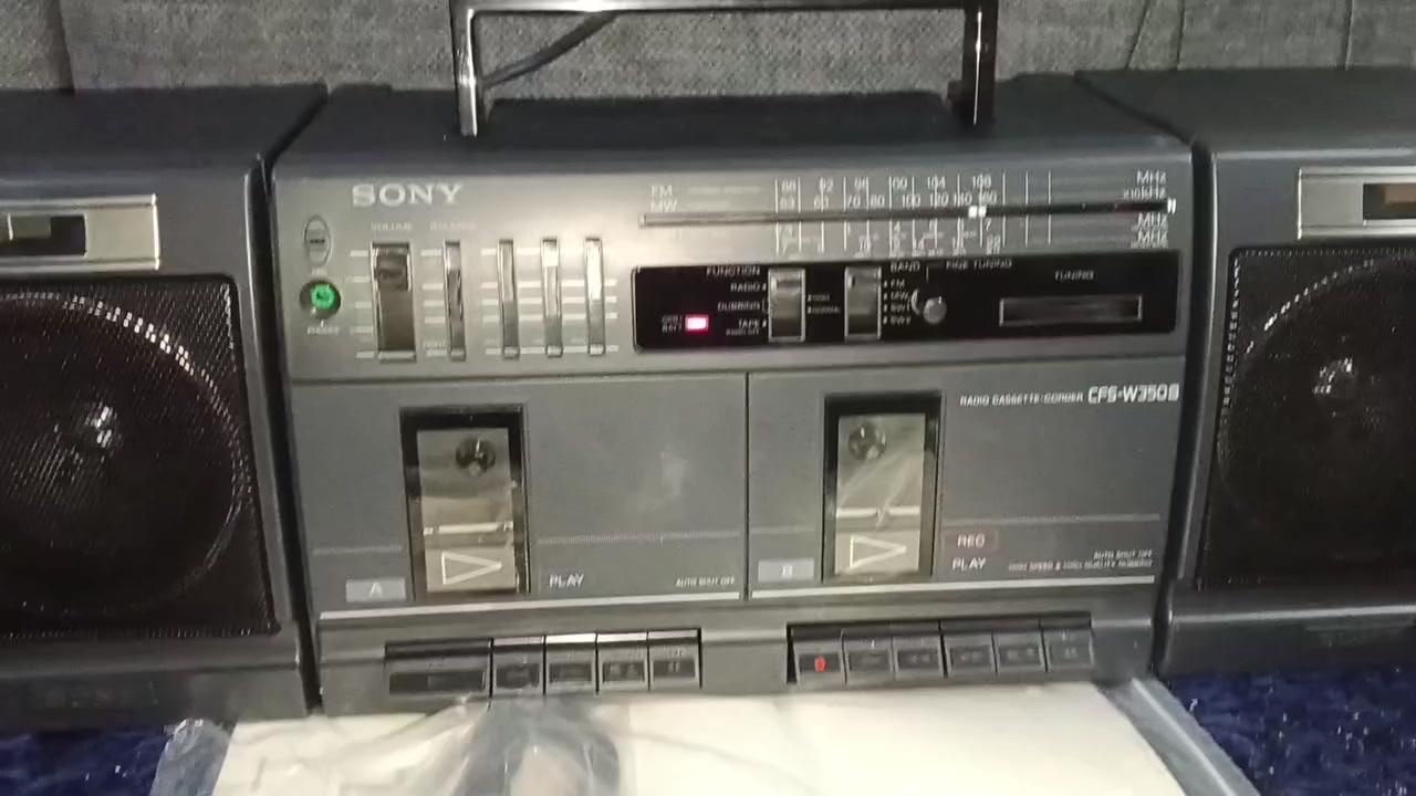 من اندر نوادر صنع في اليابان كبس غير مستخدمين نهائيا دبل كاسيت احمر سعر خاص


**إذا كنت صاحب هذا الإعلان وتريد حذفه لأي سبب، رجاءا أرسل رسالة إلى الدعم الفني**