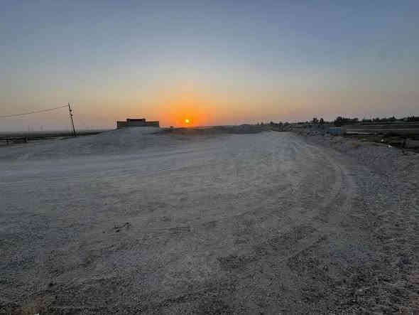 معمل رمل للإيجار 
الموقع: زنگورة / القرية العصرية

المعمل جاهز للتشغيل و لا يحتاج إلى أي صيانه
يحتوي المعمل على عيون كونكريت مسلح
حوض ماء عملاق 
غرف أداره و مطبخ و حمامات صحية
و ساحه تفريغ تتسع لكمية كبيره من المواد الخام
و ساحه تجفيف و خزن للرمل و الحصى  
الماء و الكهرباء واصلة للمعمل و لا توجد أي مشاكل بها

سعر الايجار
٣ و نصف مليون شهريا
    
للاستفسار
***********
