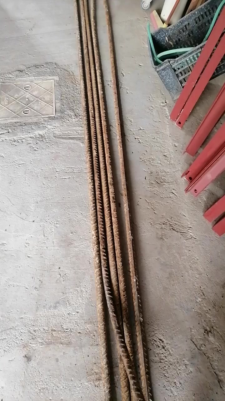 يوجد لدينا مواد نشايه البيع مكان حديثه حي العسكري قرب اذاعه رقم الهاتف ***********
