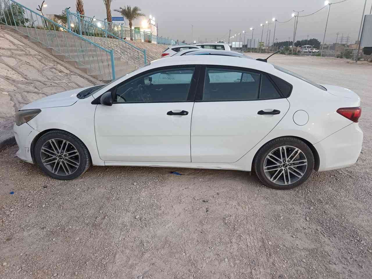 #بيع_مستعجل
#السعر 110
السلام عليكم
كيا ريو 2018 
رقم بغداد
محرك 1600 GDI
وارد امريكي
بيها ضربة بالجاملغ مصلح بأمريكا وبيها بارد بالباب وضربة خفيفة بالايت الامامي
كلها موضحة بالصور
تدفئة تبريد شغالات 
سيارة موظفين من البيت للدوام
سيارة نظيفة ما متعوبة
#110_سعر
بيها غرامات 3 اوراق تنزل من سعرها
***********
مكان السيارة نجف
راعيها بغداد يريد مداور
