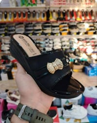 شحاطه طبي نسائي • توصيل مجاني • بوتيك حيدر