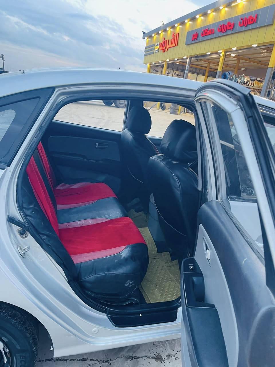 سلام عليكم
#البيع 
النترا 10
الرقم سليمانية دولي
تحويل مباشر
السياره بيها 5 قطع
السعر 90 
رقم الهاتف  ***********
