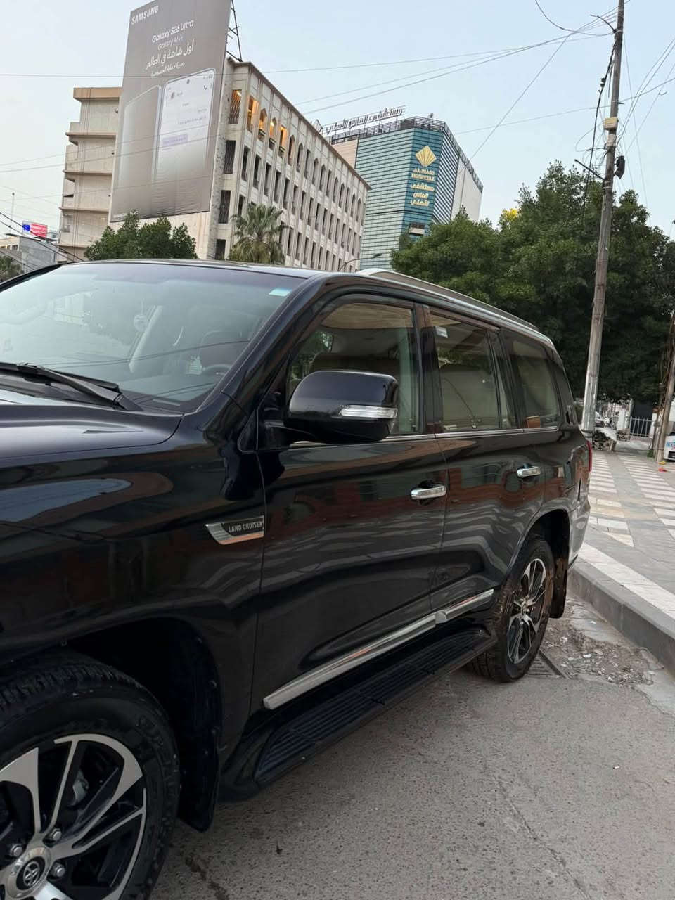 لاندكروز موديل 2021 لون اسود  فطيم باب اول مغلفه ppf كفاله عامه ماشيه 80 الف حقيقي محرك 6سلندر 4000 رقم بغداد تحويل مباشر جديده استخدام شخصي 
سعرها ٥٩,٠٠٠ وبيها مجال
***********

