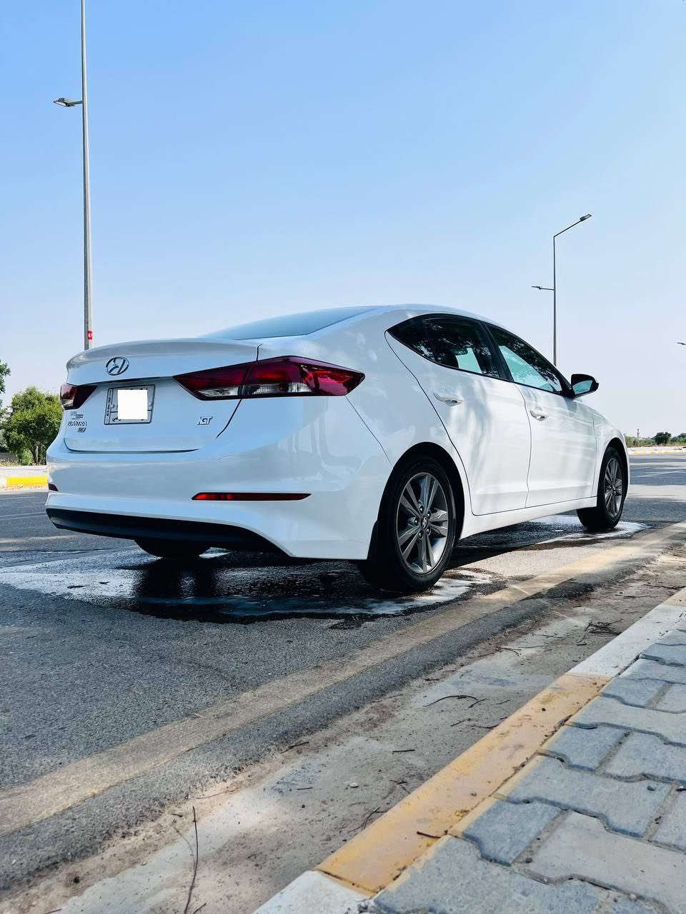 النترا للبيع 2018وارد امريكي مكفولةكفالةعامة مكينة 2000دوش رقم واسط بااسمي سيارةكير عادي المكان واسط مركز المدينة للاستفسارالاتصال***********
