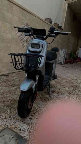 اعاده النشر بسبب الوعود الكاذبه ماطور شحن للبيع
دراجه R8 

خمسه باتري 

 بعدهم جداد

سرعه بل كيج 109 الحقيقي من 60 الي 70 مال سياره حسب الشحن ولوزن

تقطع مسافه 40/45

السعر 400 الف وبيها مجال قليل

المكان اربيل الرقم *********** فقط واتساب متواجد
