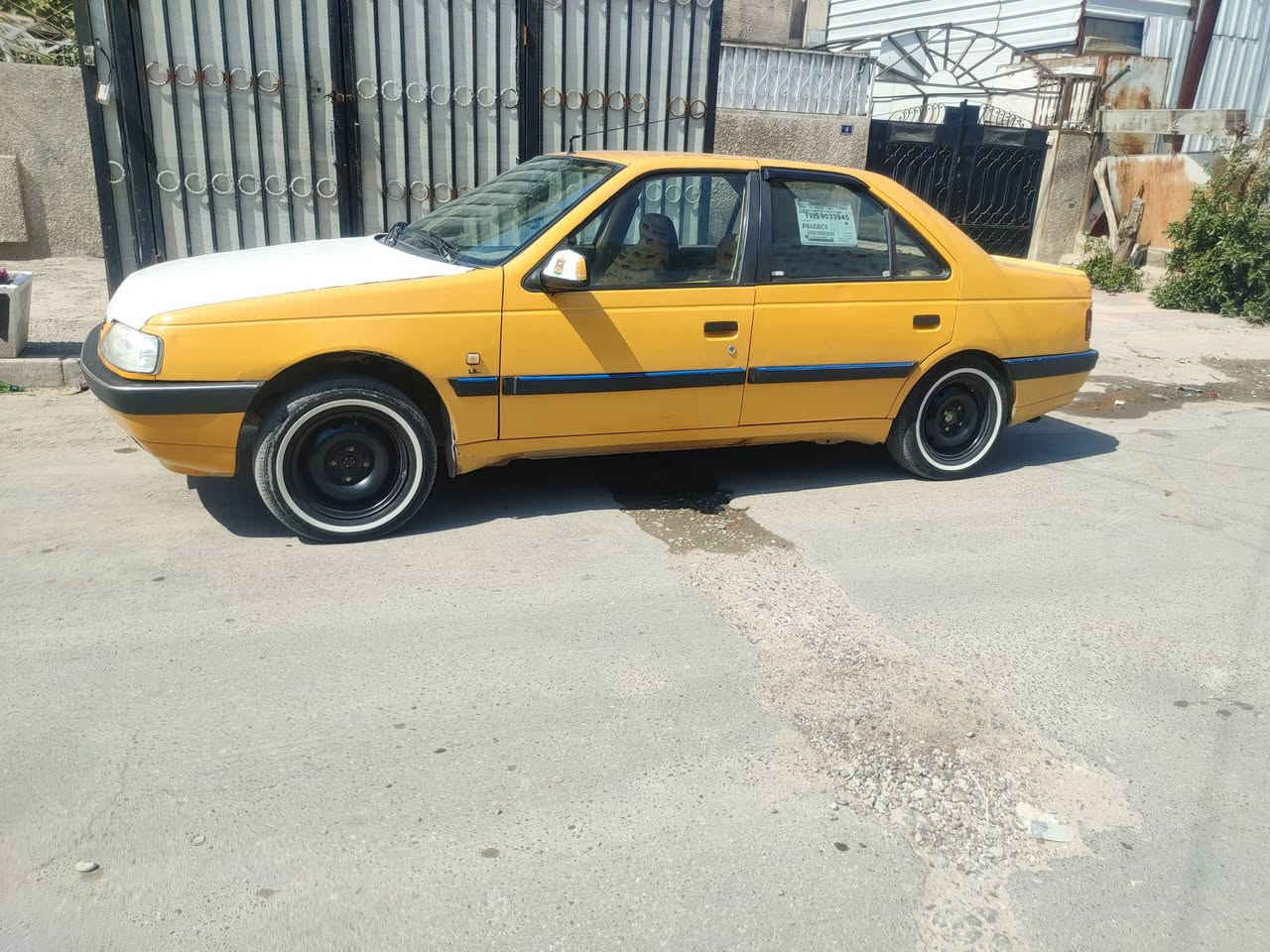 سلام عليكم بيجو لميس موديل 13 بيهة ضربة بل جاملغ الخلفي فقط تبريد تدفئة تخم تاير جديد مصفرة هيئة وغرامة *********** بغداد مشتل متواجد فقط عل رقم
